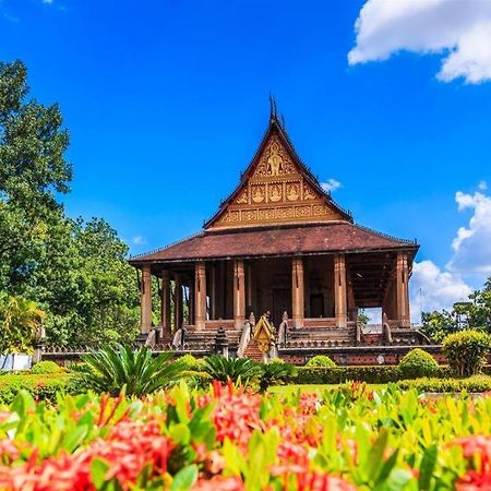 Lani'S House By The Ponds Hotell Vientiane Exteriör bild