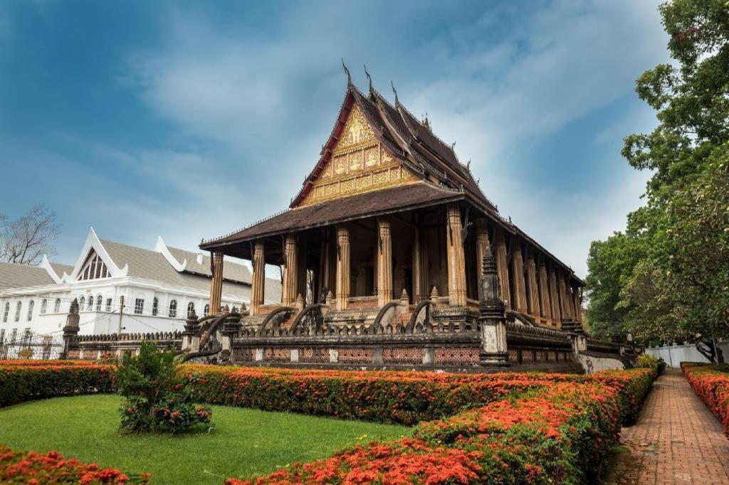 Lani'S House By The Ponds Hotell Vientiane Exteriör bild