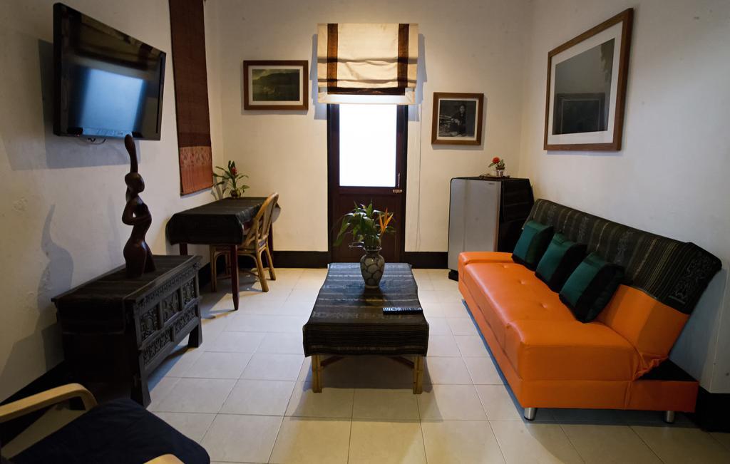 Lani'S House By The Ponds Hotell Vientiane Exteriör bild