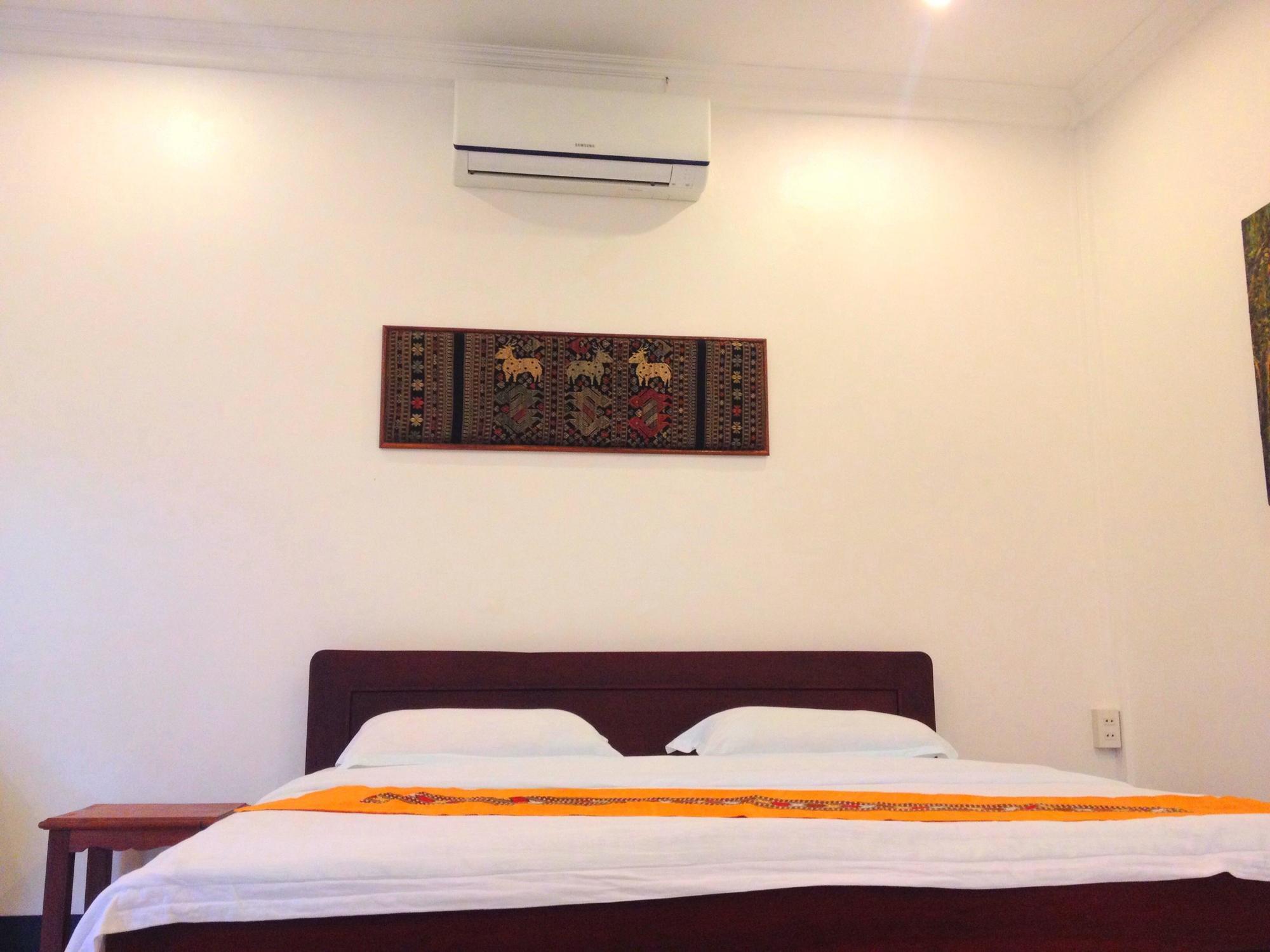 Lani'S House By The Ponds Hotell Vientiane Exteriör bild