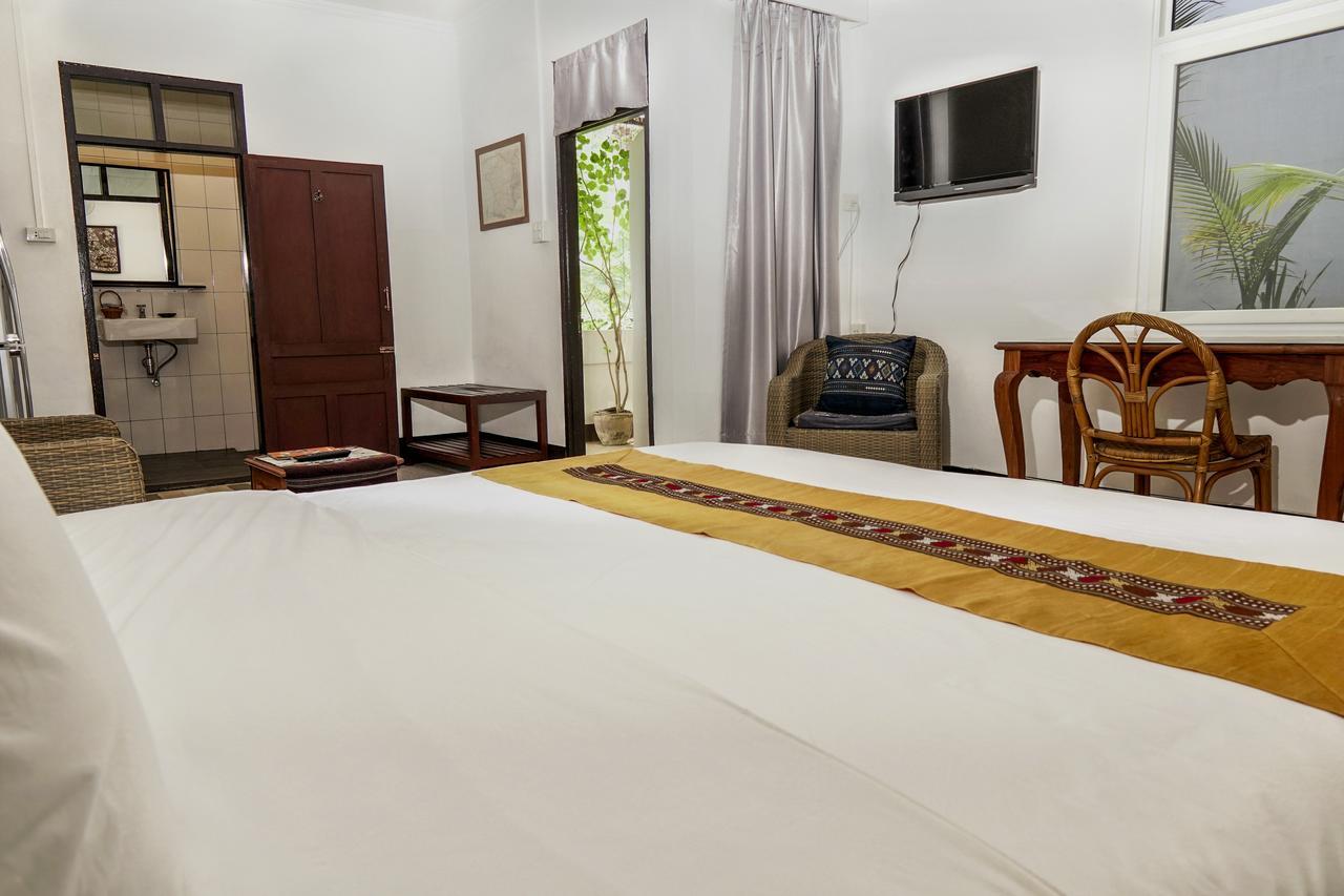 Lani'S House By The Ponds Hotell Vientiane Exteriör bild