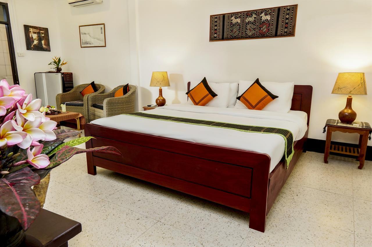 Lani'S House By The Ponds Hotell Vientiane Exteriör bild
