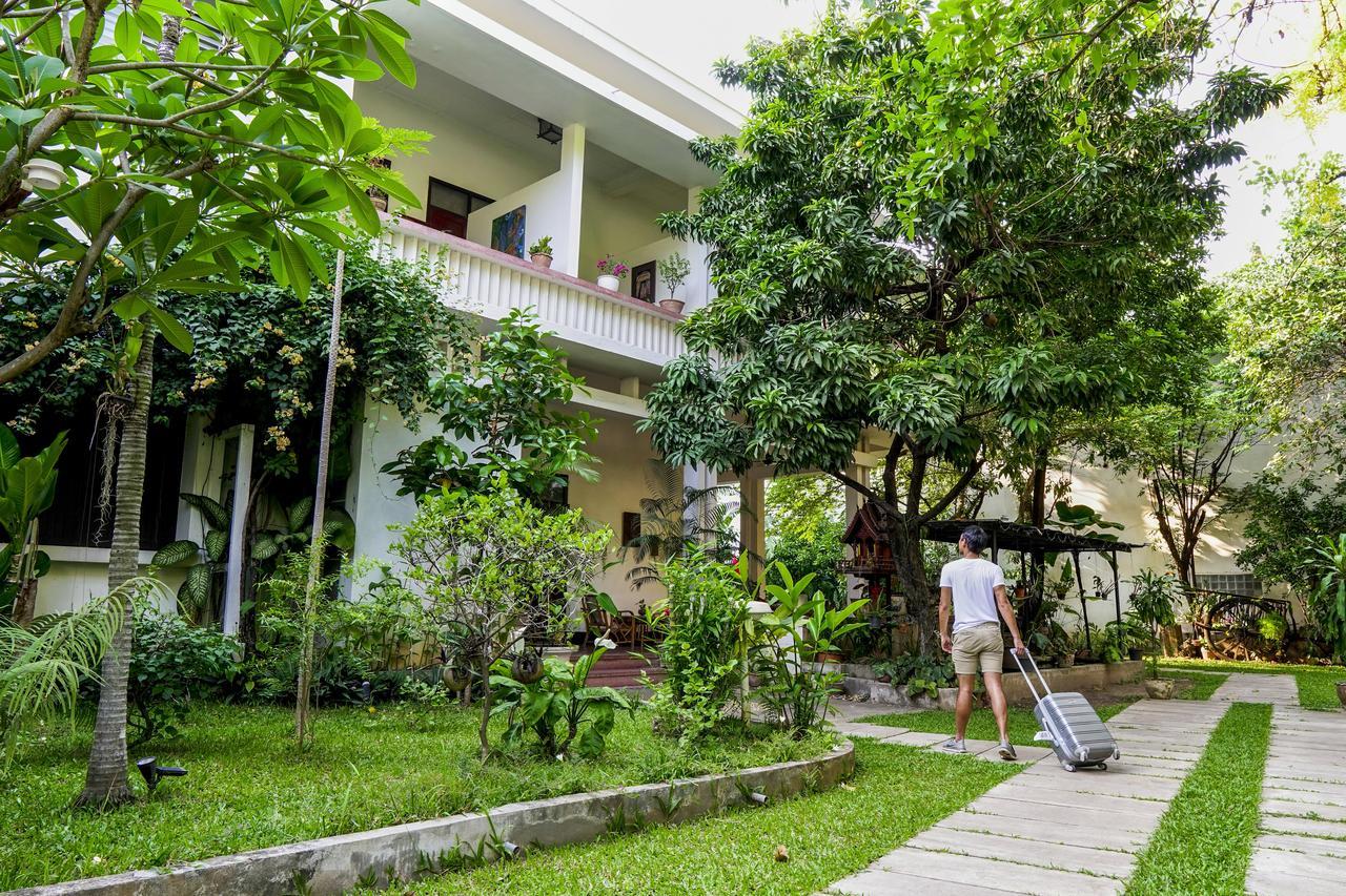 Lani'S House By The Ponds Hotell Vientiane Exteriör bild
