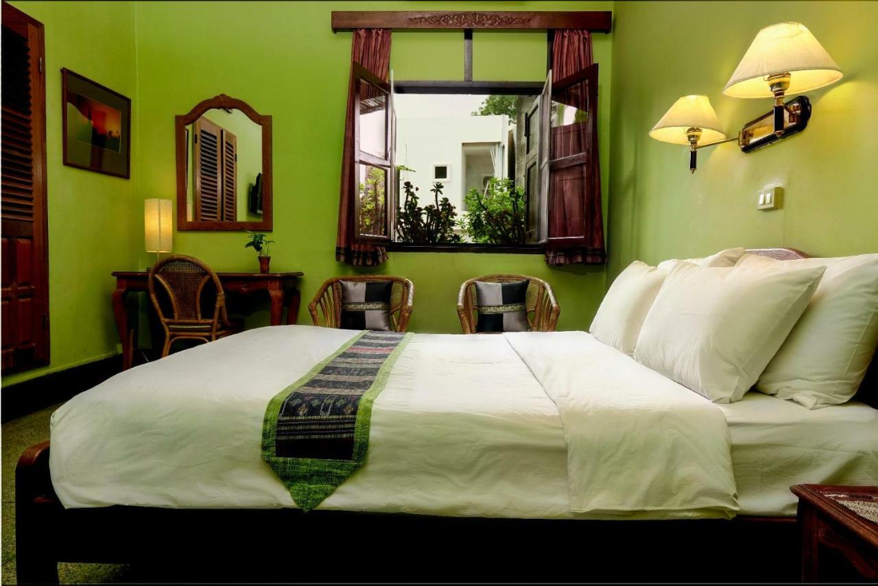 Lani'S House By The Ponds Hotell Vientiane Exteriör bild